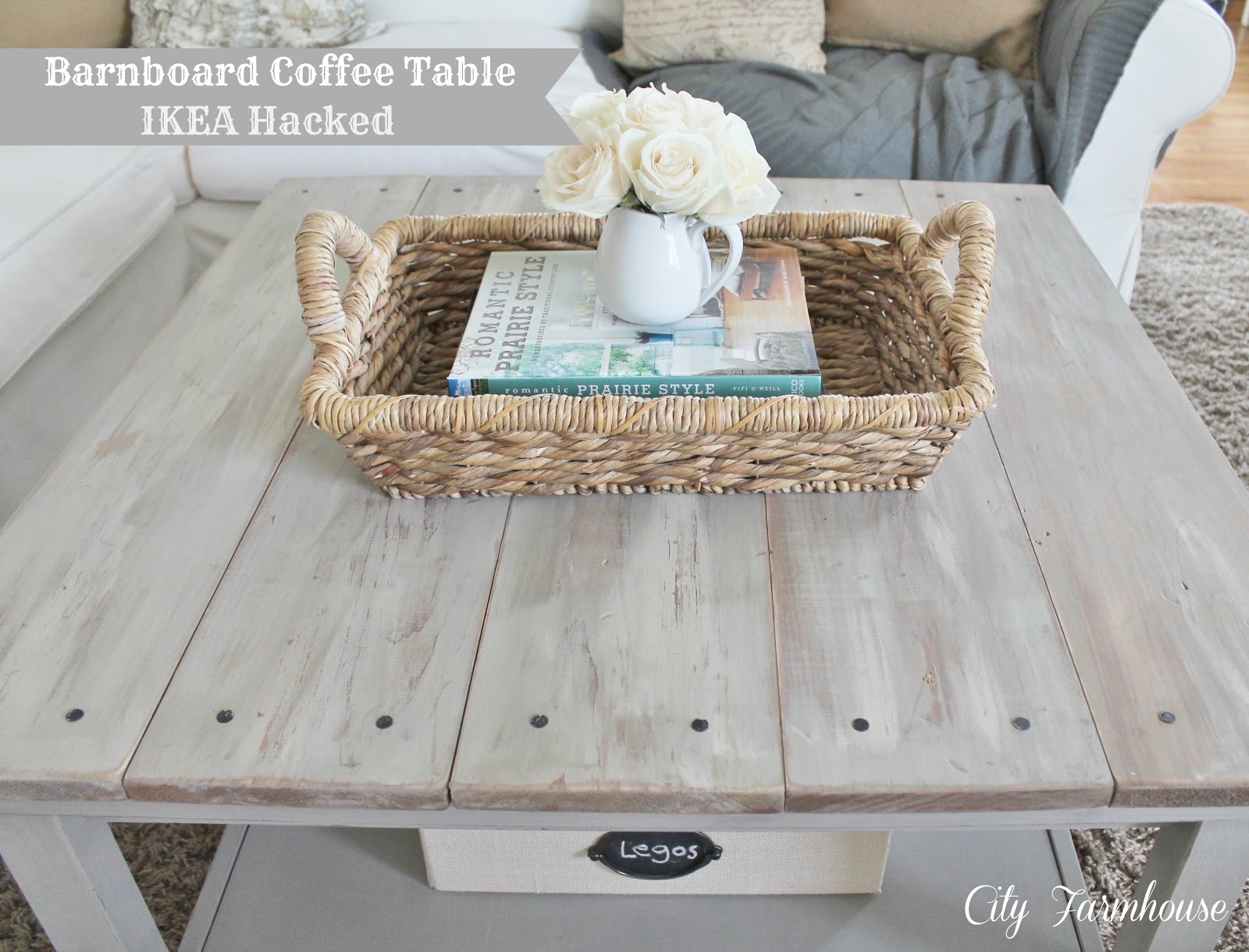 5 TIPS TO STYLE A COFFEE TABLE LIKE A PRO  Sofa table decor, Coffee table  decor tray, Decorating coffee tables