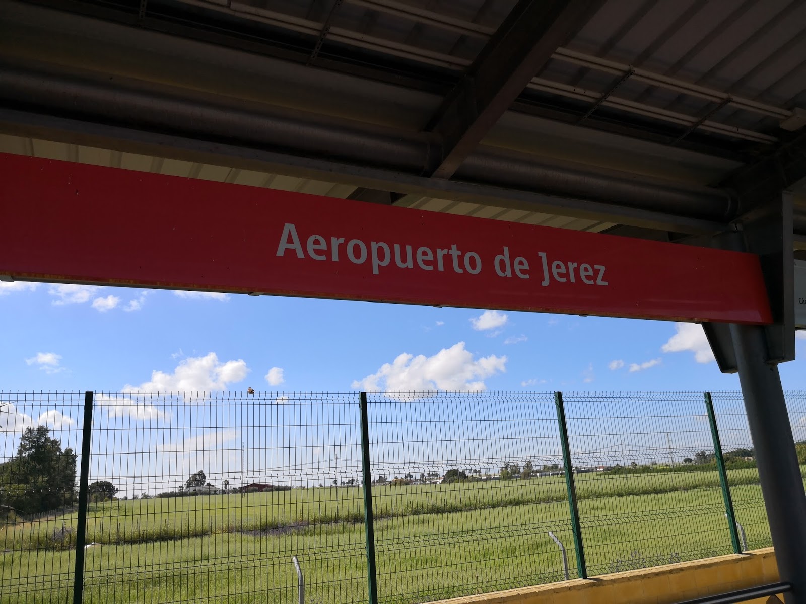 El La estación del aeropuerto de Jerez de la Frontera