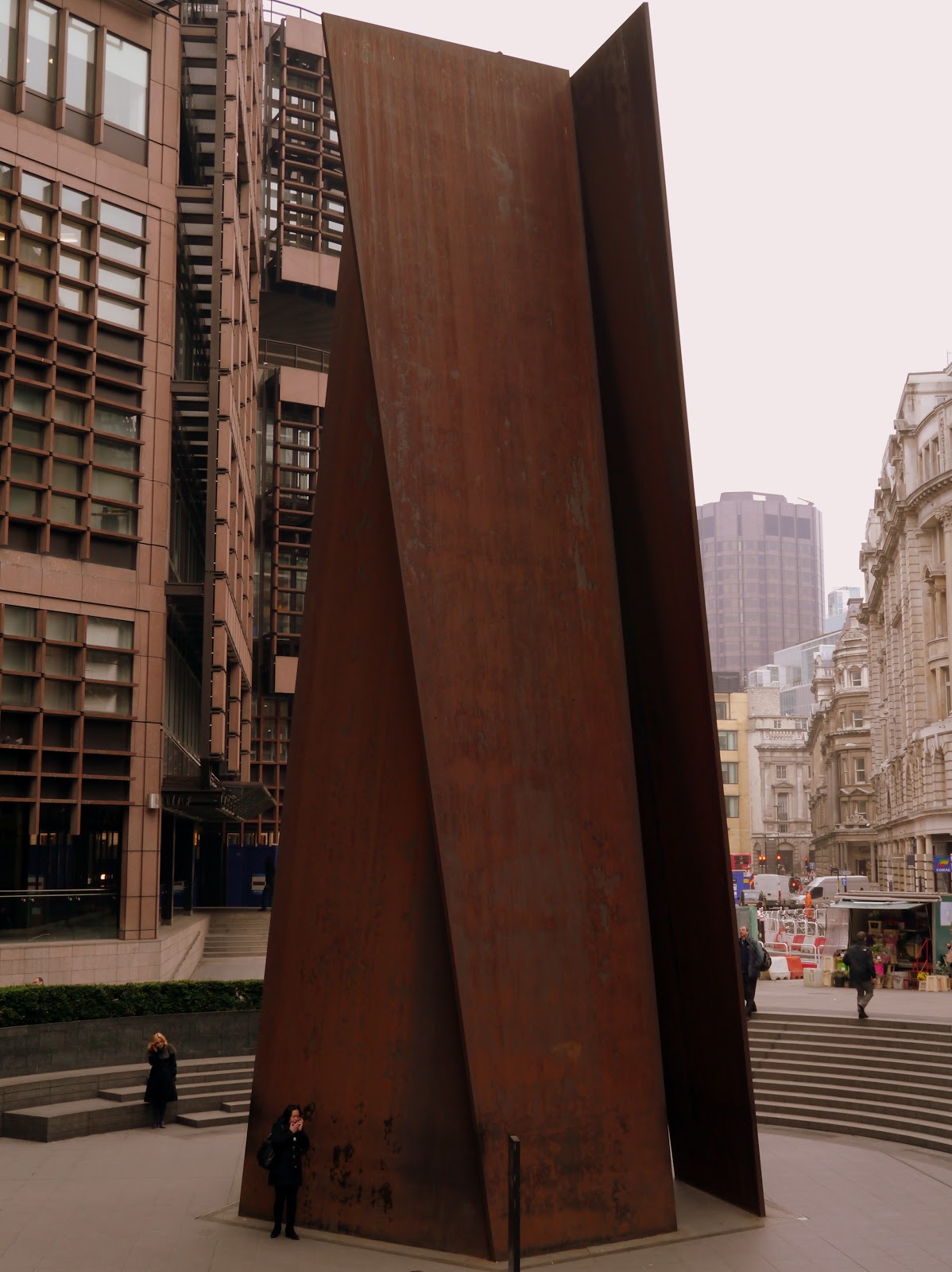 rust-never-sleeps-sculpture-fulcrum-by-richard-serra-broadgate-nr