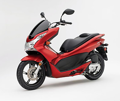 Honda PCX125 2011 scooter red