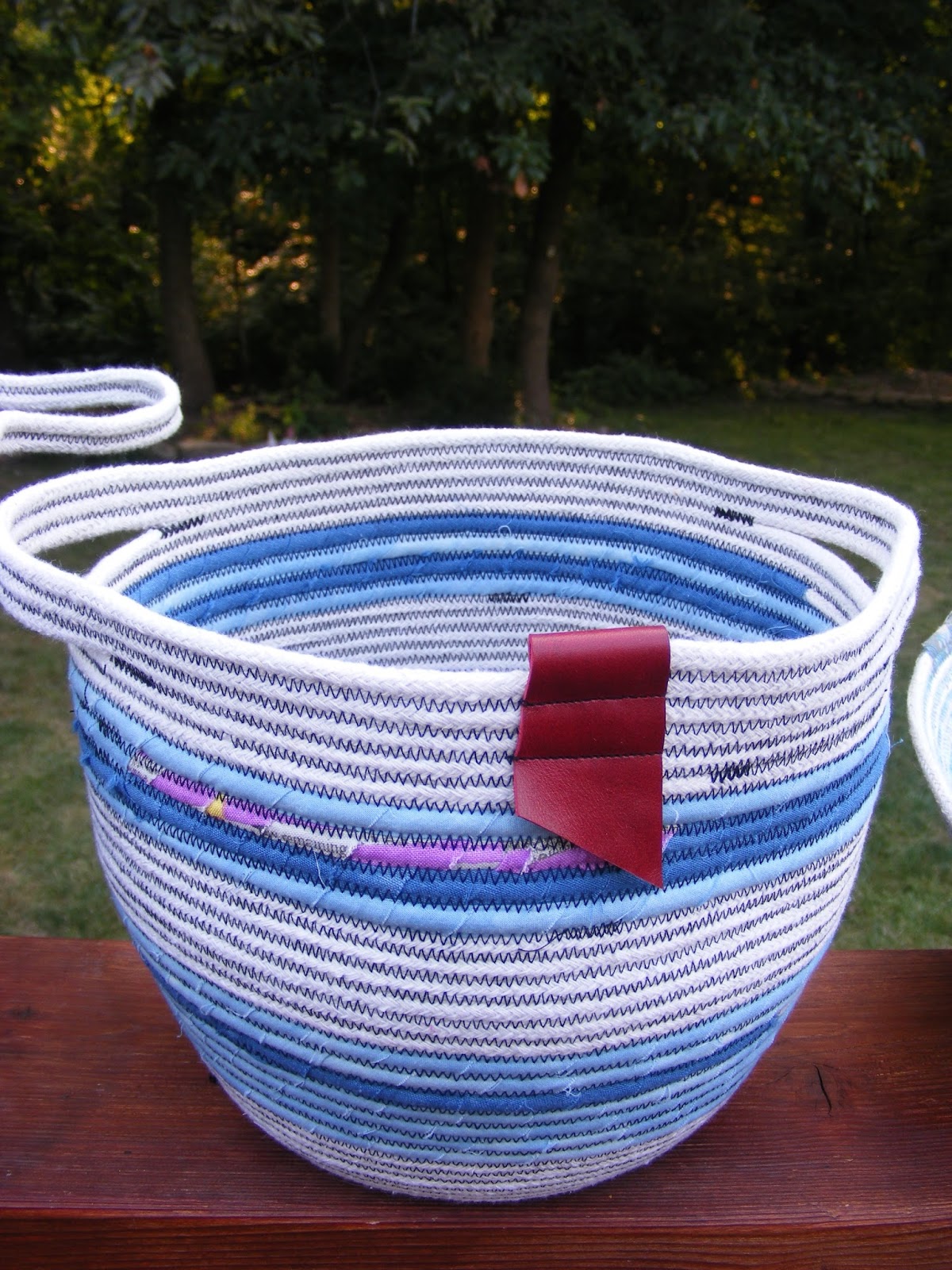 TIA CURTIS QUILTS Rope Baskets are addictive a little tutorial for you