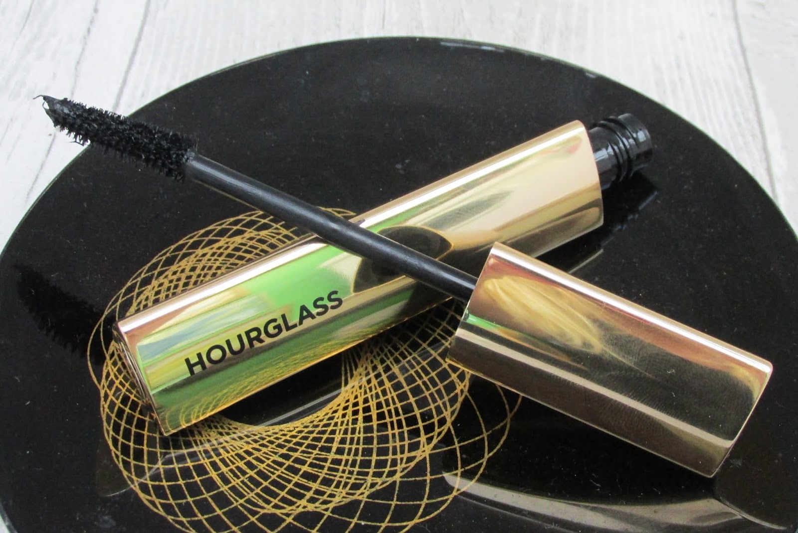 Hourglass Caution Exreme Lash Mascara First Impressions