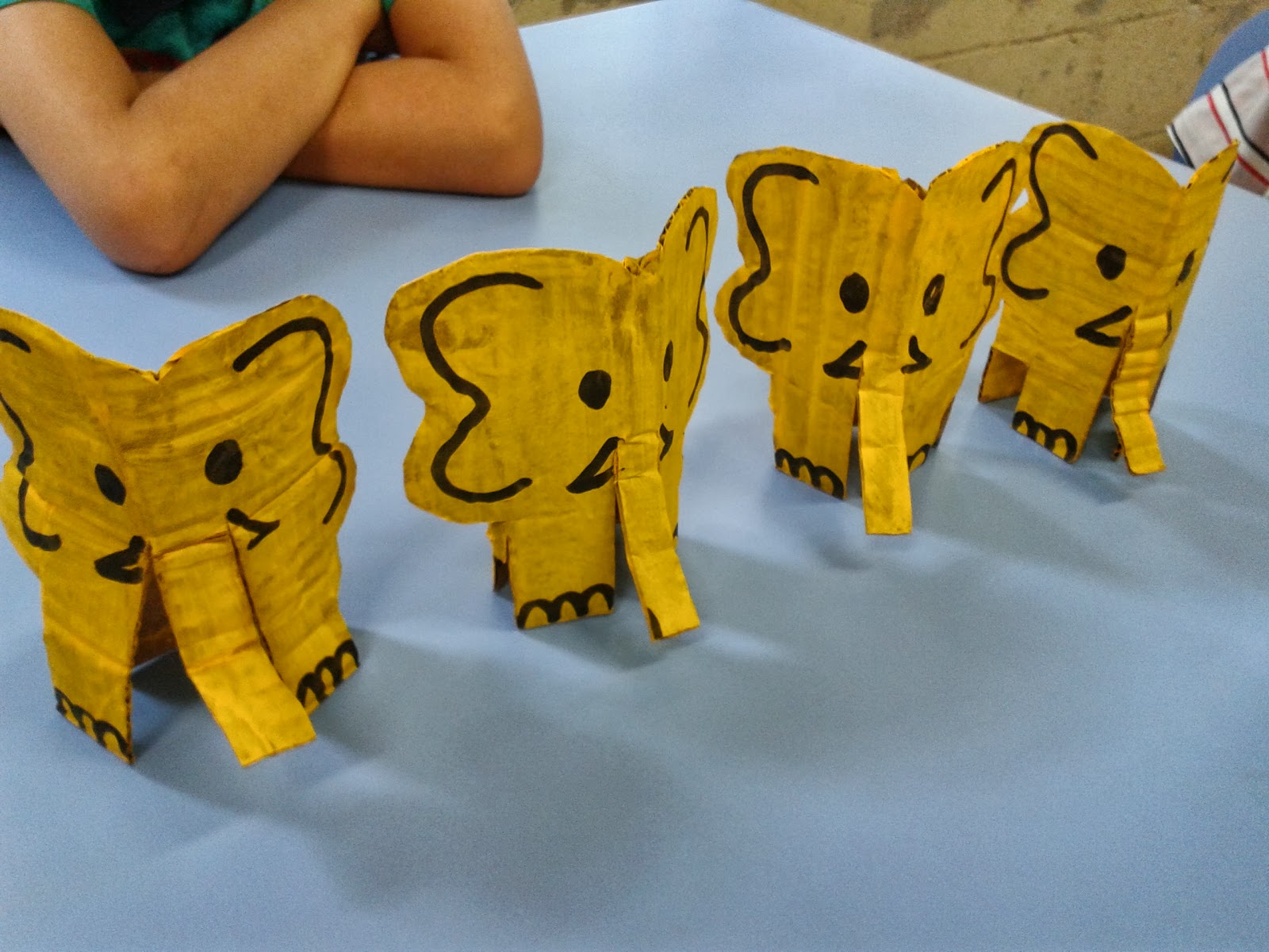 ENSINANDO E APRENDENDO: O ELEFANTINHO - sucata de papelão - Projeto ...