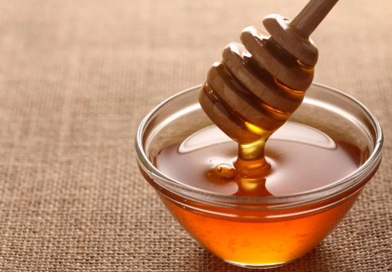 كيفية تناول العسل لزيادة الوزن  وعلاج النحافة وتقوية الجسم