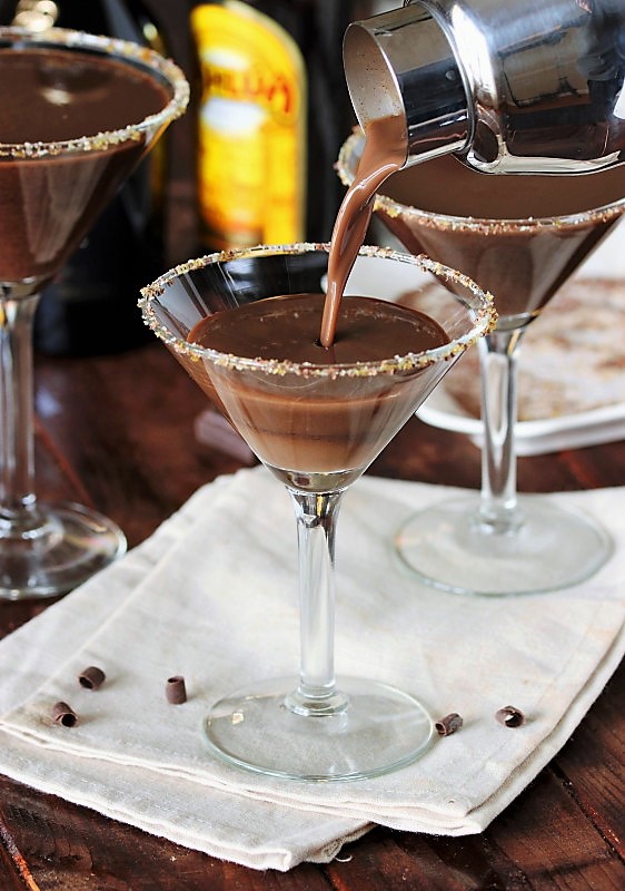 Chocolate Martini {Tony Roma's Copycat} The Kitchen is My Playground
