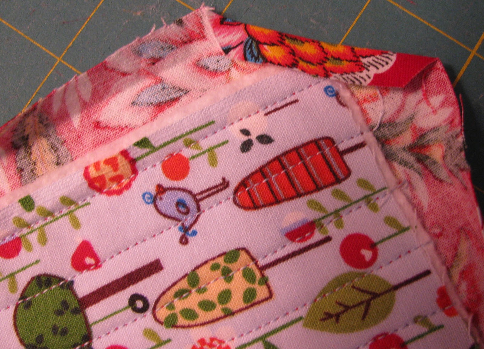 Lollyquiltz Easy Peasy Binding for a Mug Rug