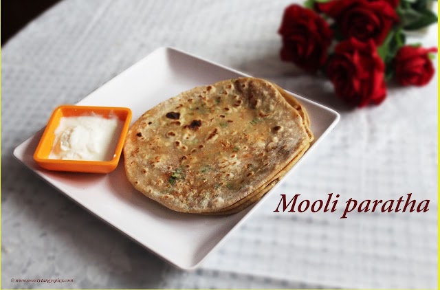 Mooli paratha | Stuffed Radish paratha