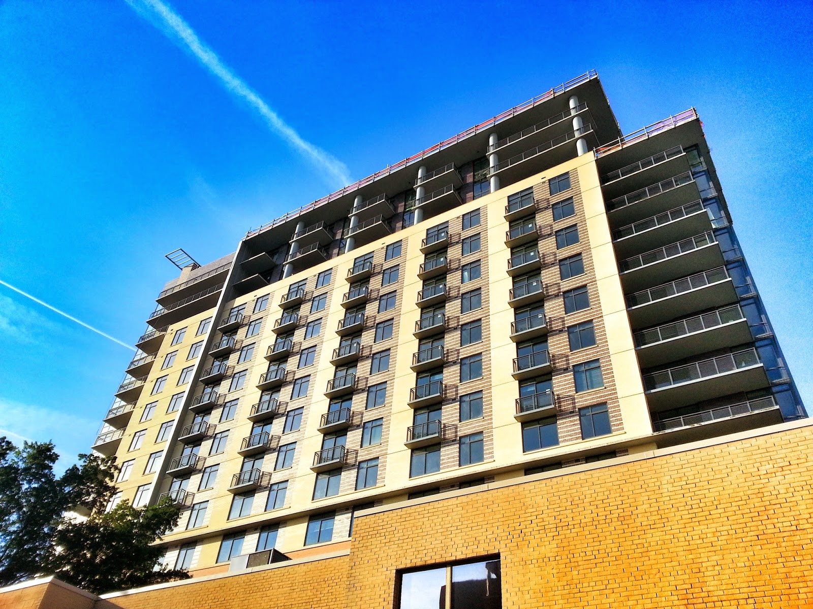 Robert Dyer Bethesda Row BAINBRIDGE BETHESDA LUXURY APARTMENTS