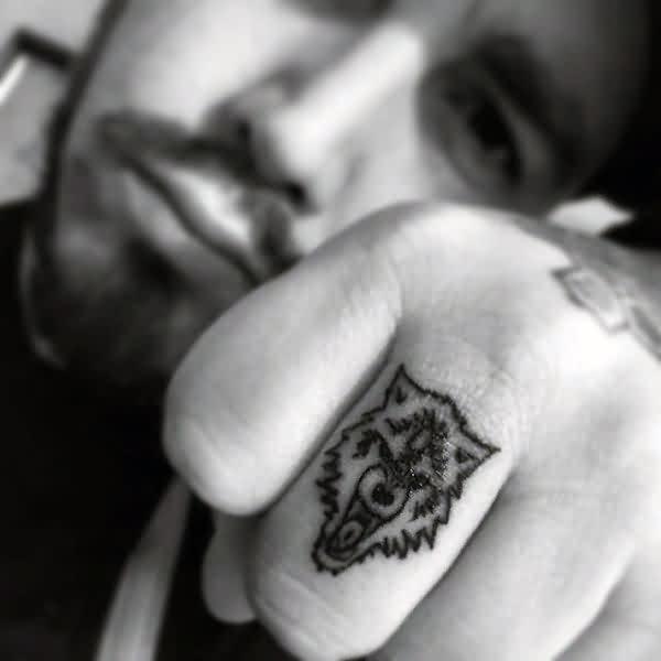tatuagens para o dedo médio tatuagens para o dedo médio