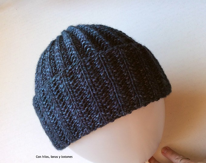 Con hilos, lanas y botones: Gorro Boyfriend Set