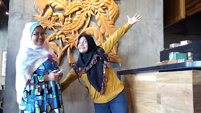 Ssssttt... ada yang baru di Starbucks Paragon Semarang , dari New Look hingga Varian Teh..