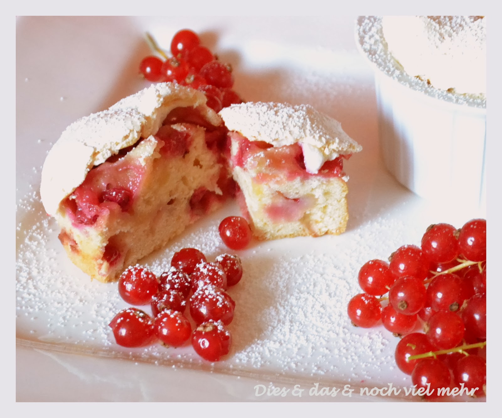 Donnerknispelwunderkiste: Johannisbeerkuchen mit Baiser Donnerknispelwunderkiste: Johannisbeerkuchen mit Baiser