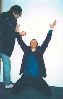 Peter Gabriel poses for Klaus Guingand