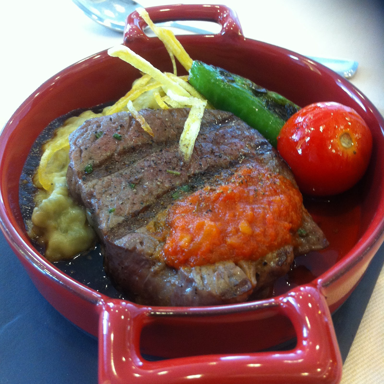 HAMARAT FÜSUN TÜYAP PALAS MİMOZA RESTAURANTTA ÖĞLE YEMEĞİ VE ERDEM