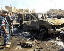 قتل وجرح عشرات العراقيين الخميس في تفجيرات وهجمات استخدمت فيها سيارات مفخخة وعبوات ناسفة في مناطق م