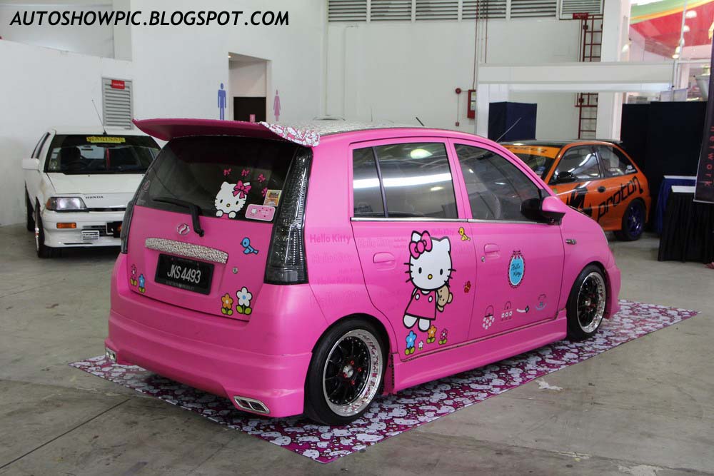 Autoshow Pic: Matte Pink Hello Kitty Viva