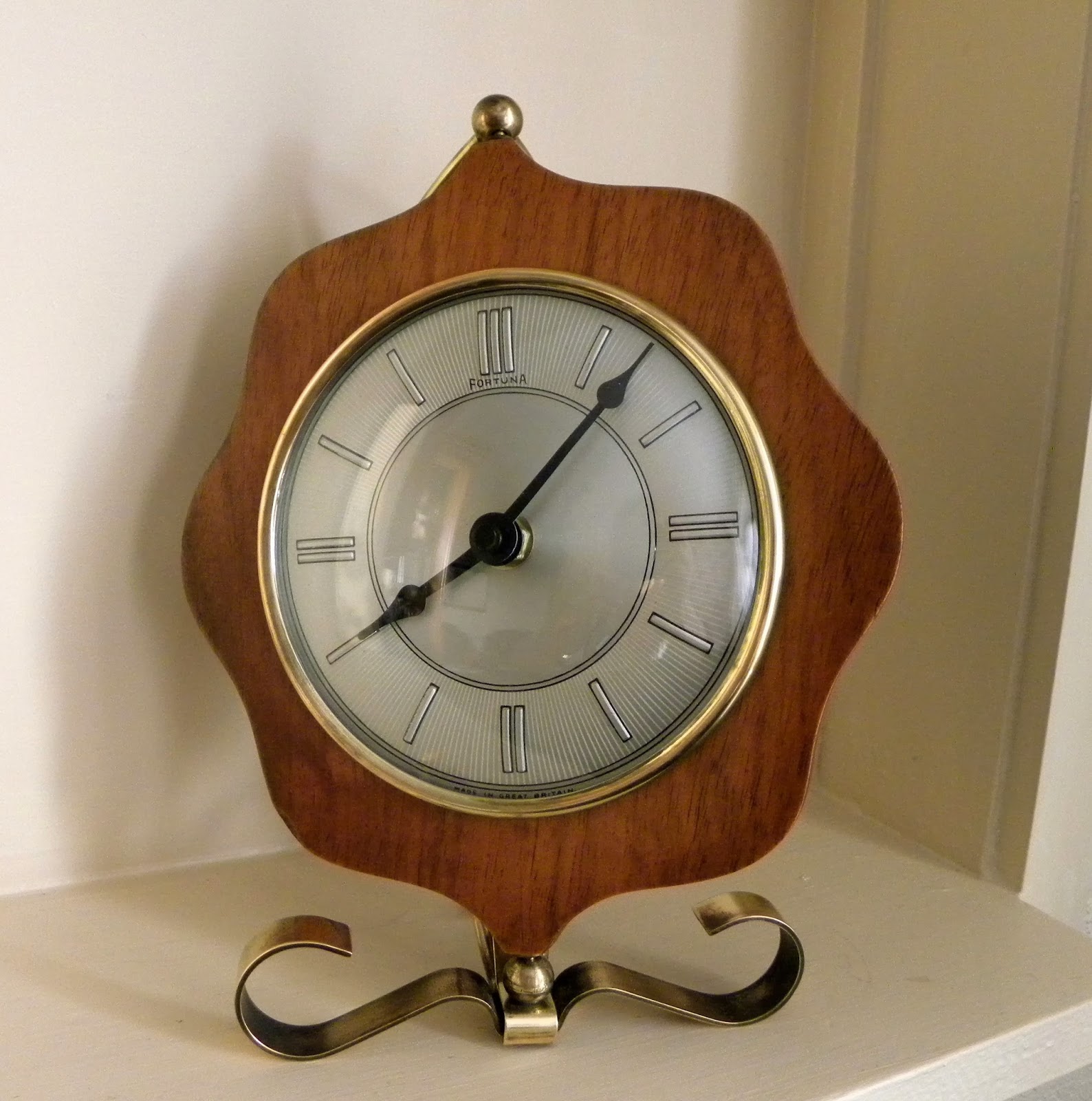 Durham Shelving Mantel Shelf Clocks