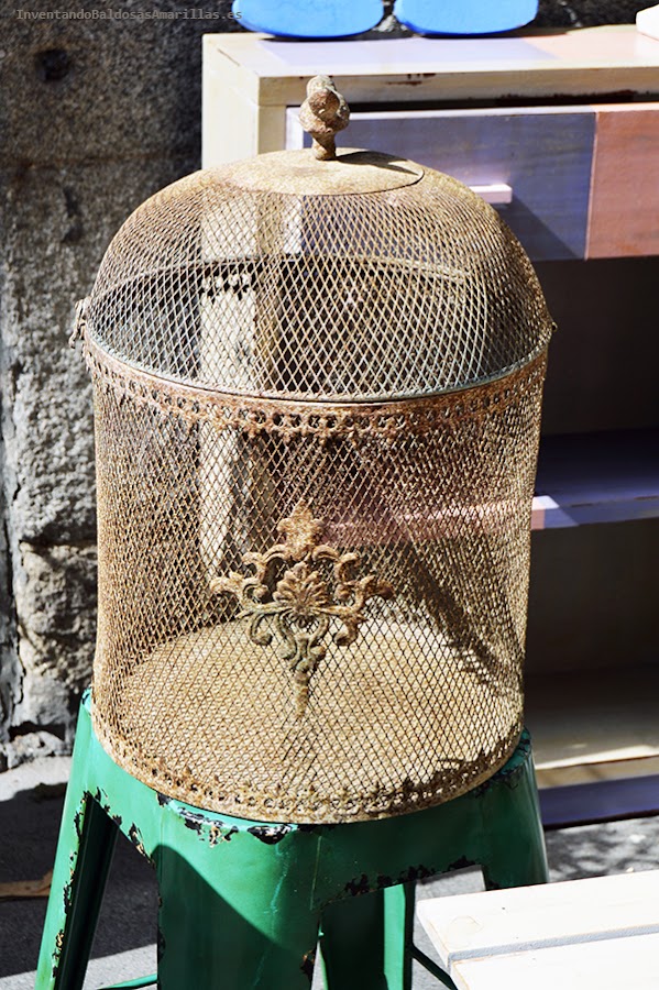 Decoración con objetos de metal