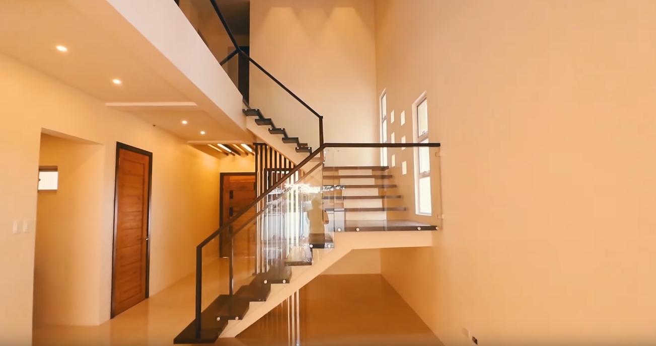 10 Photos vs. New Modern Home In Quezon City Interior Design Tour