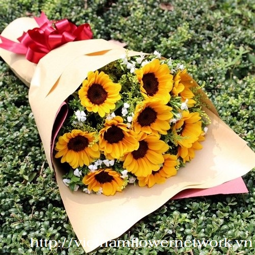 Vietnam Flower Network Best flowers to give a women in Vietnam