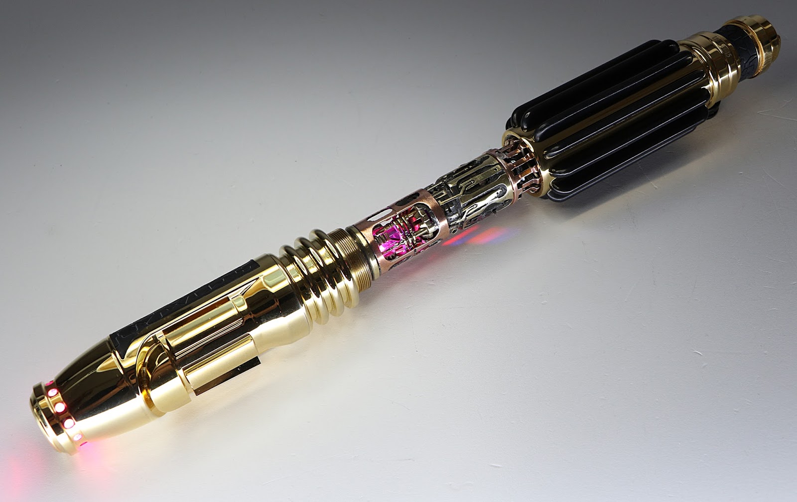 ROLIGHTSABERS Mace Windu Legend Lightsaber 24K gold