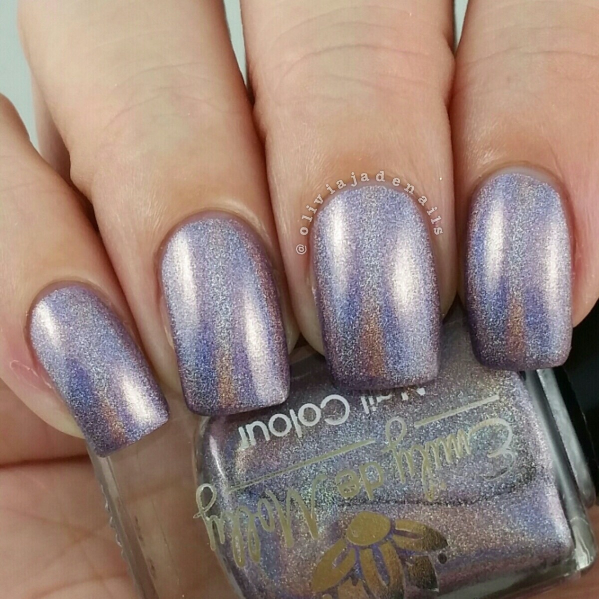 Emily de Molly Flatline swatched by Olivia Jade Nails