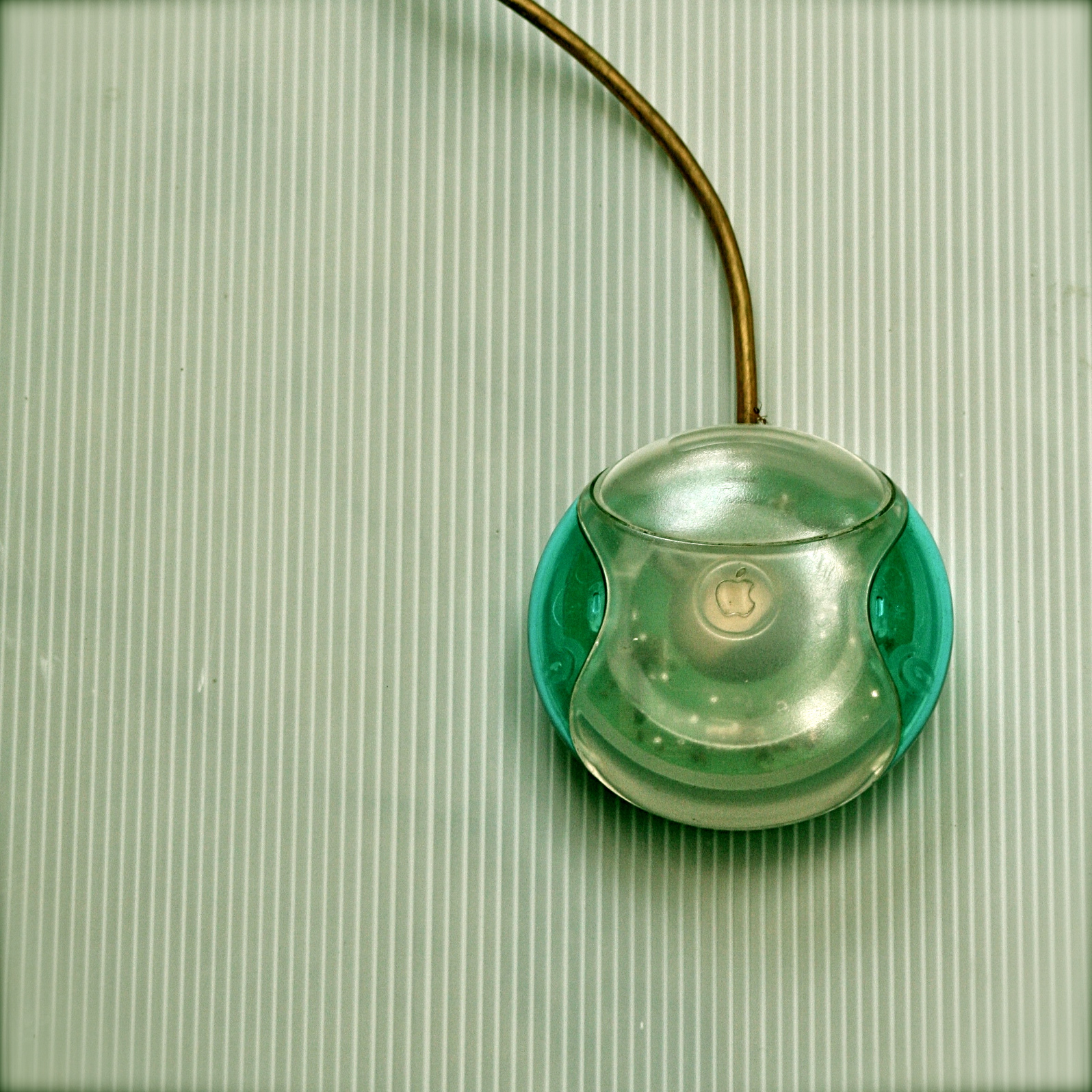 Neo's Retro Gadget Original iMac mouse