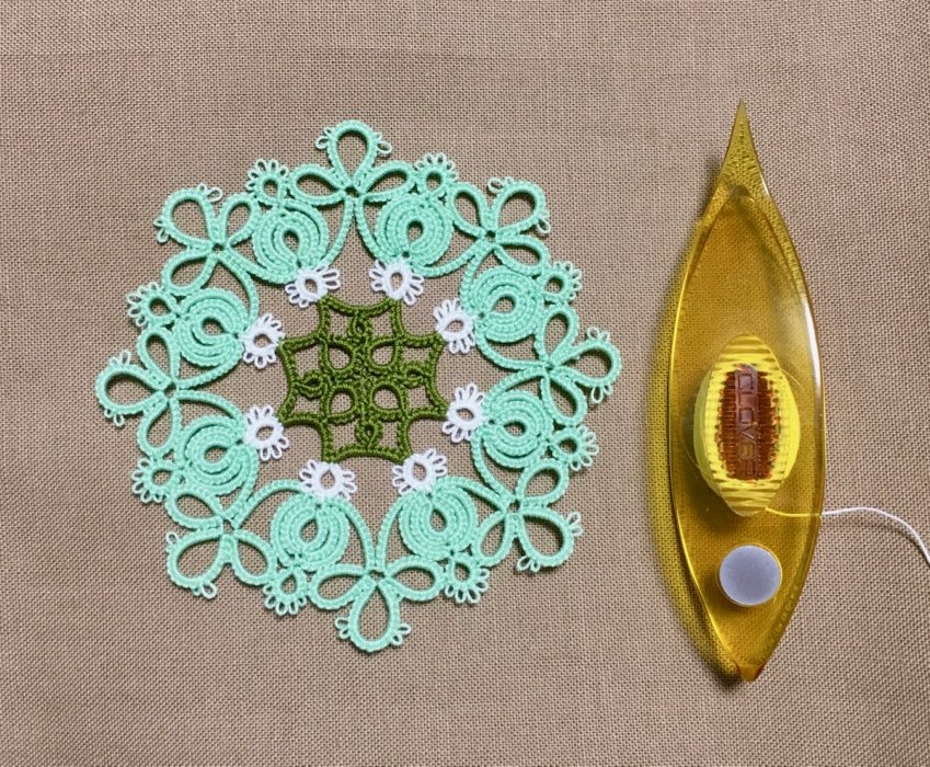 Doily No.1 Hello world, revisionedTatting lace, Marmelo