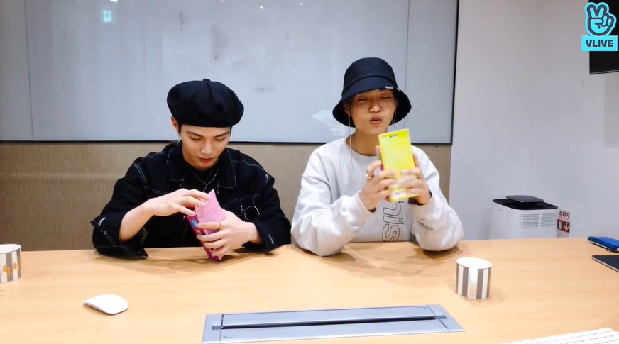 클레이하면서 성격 정반대로 나오는 한겸이랑 앤디 | 인스티즈