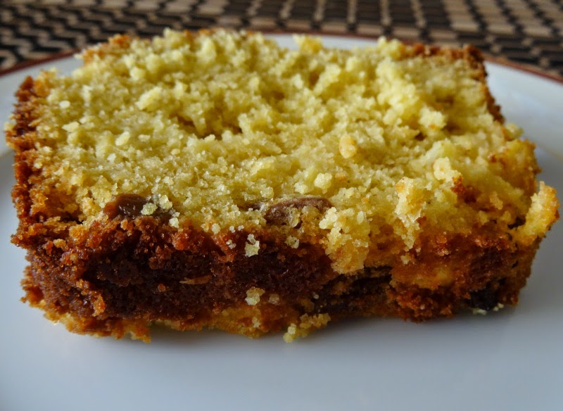 Modernia intialaista Ananaskakku kikhernejauhoista