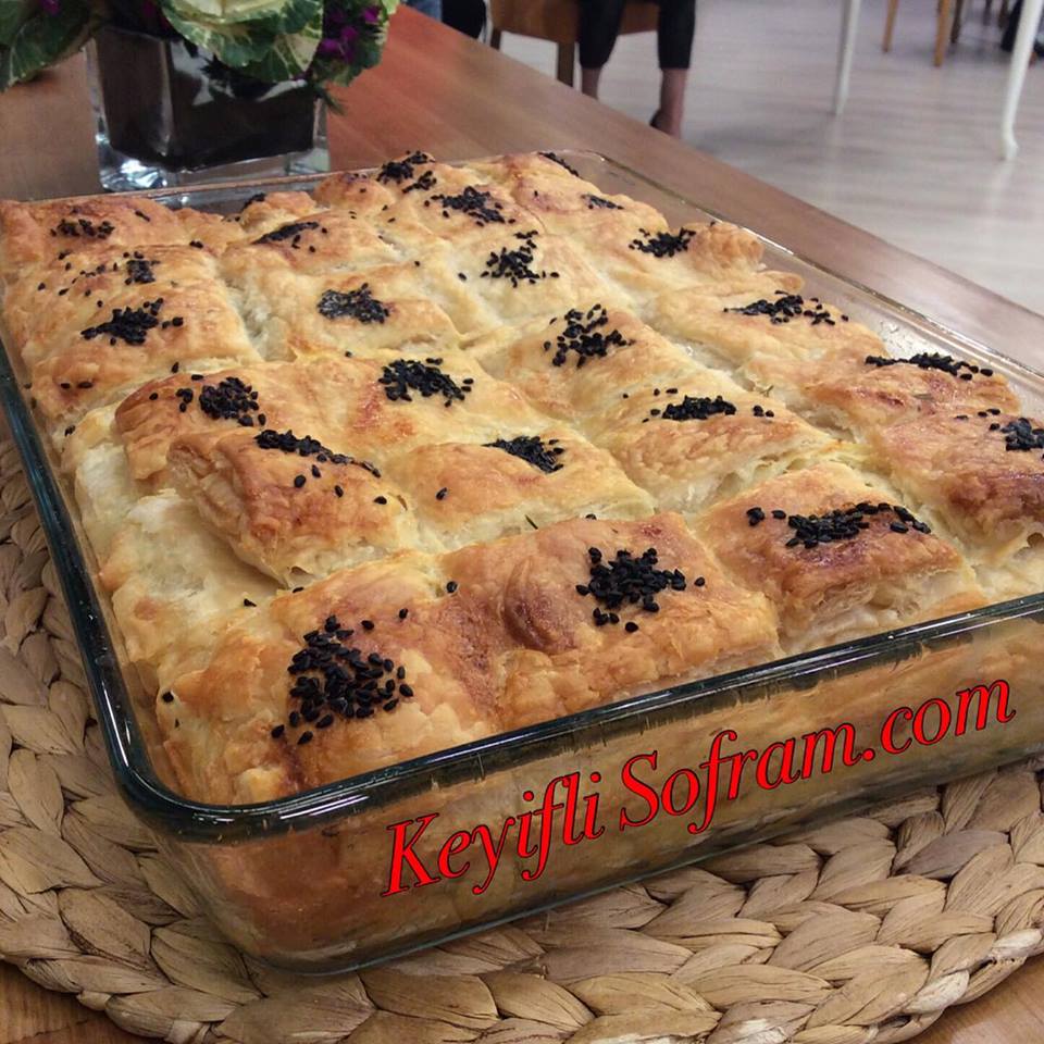 ISPANAKLI SODALI BÖREK ISPANAKLI SODALI BÖREK
