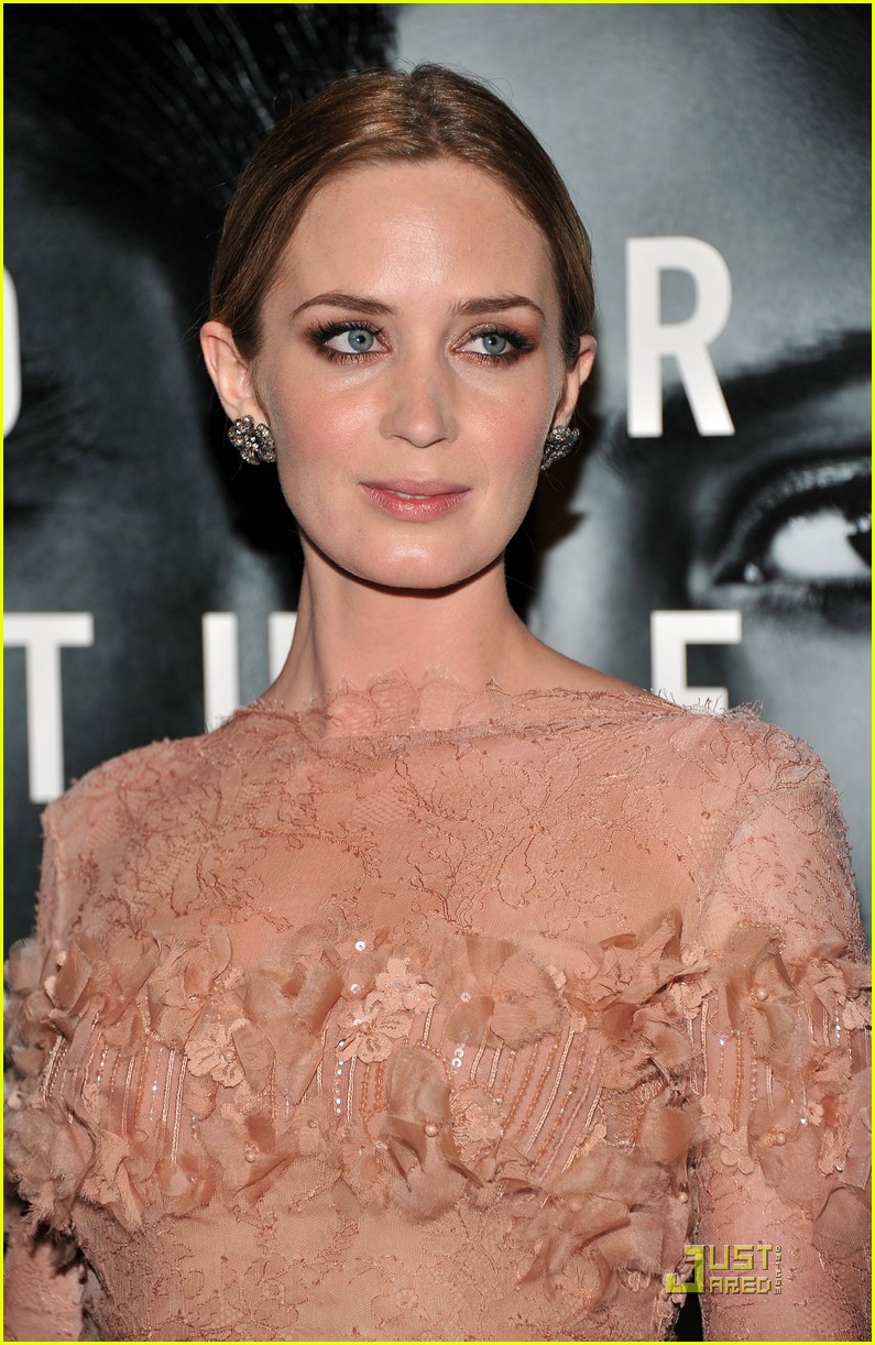 Com-Feitos Fashion: Inspiração: Emily Blunt