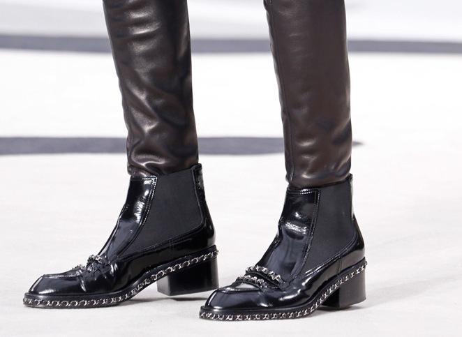 My BEADialogy...: Chanel Fall 2013 RTW - Shoes & Hats