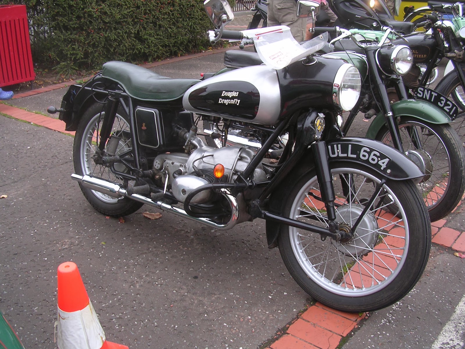 07Dyna It's in my Brain and Needs to Get Out Douglas motorcycles