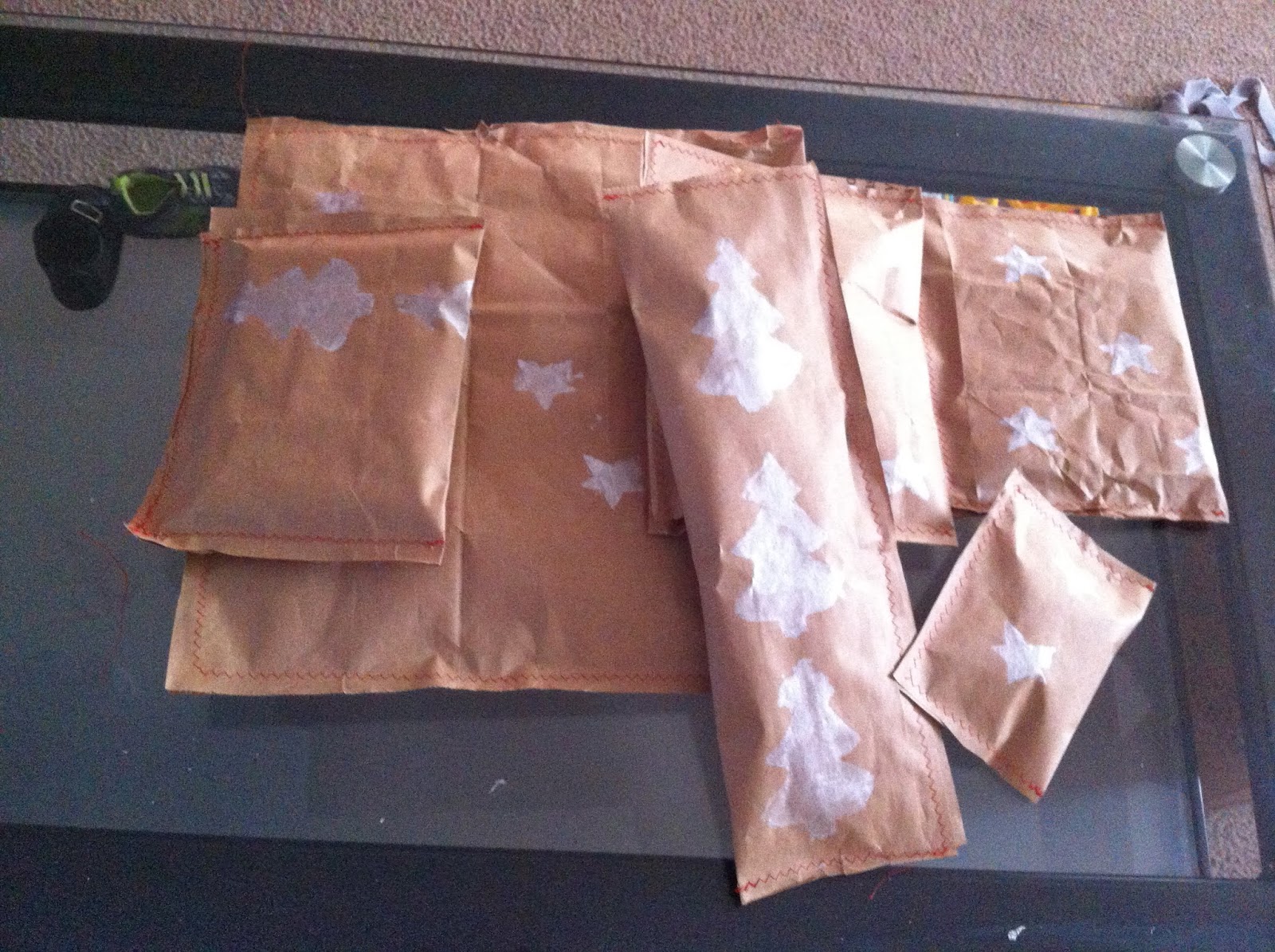 La Bouilloire Noire DIY Brown Paper Bag Gift Wrap