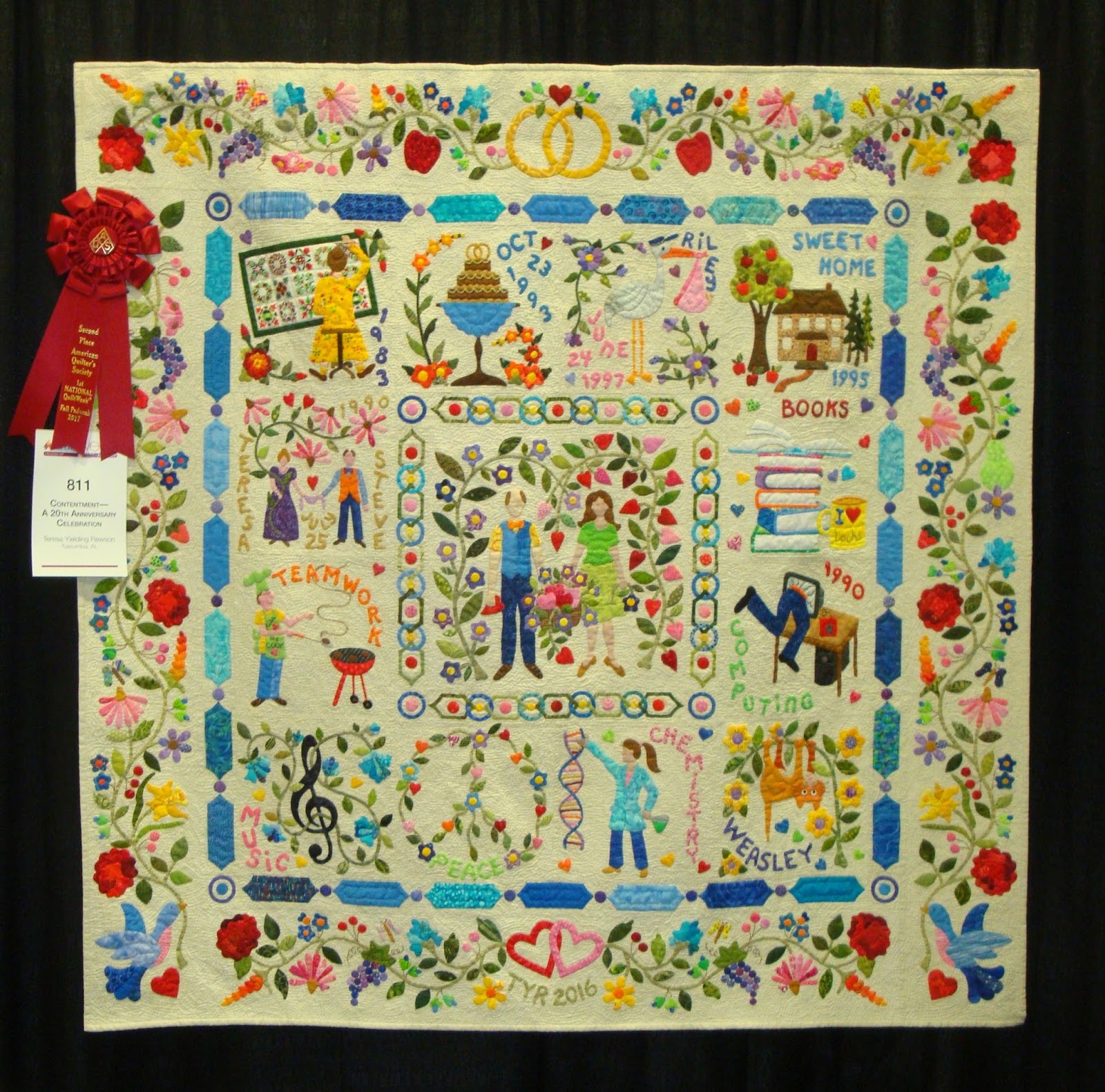 FABRIC THERAPY Pictures from the AQS Fall Paducah Quilt Show...
