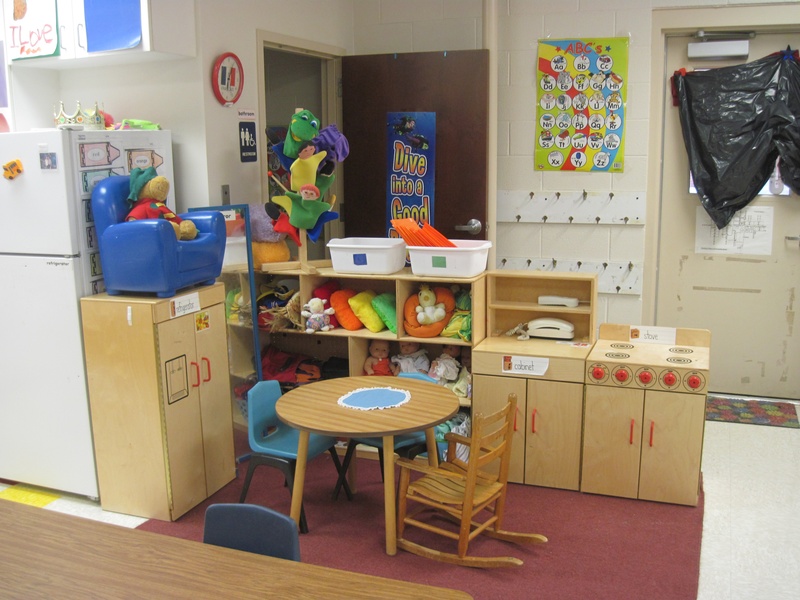 Cozy Kindergarten Classroom Set up