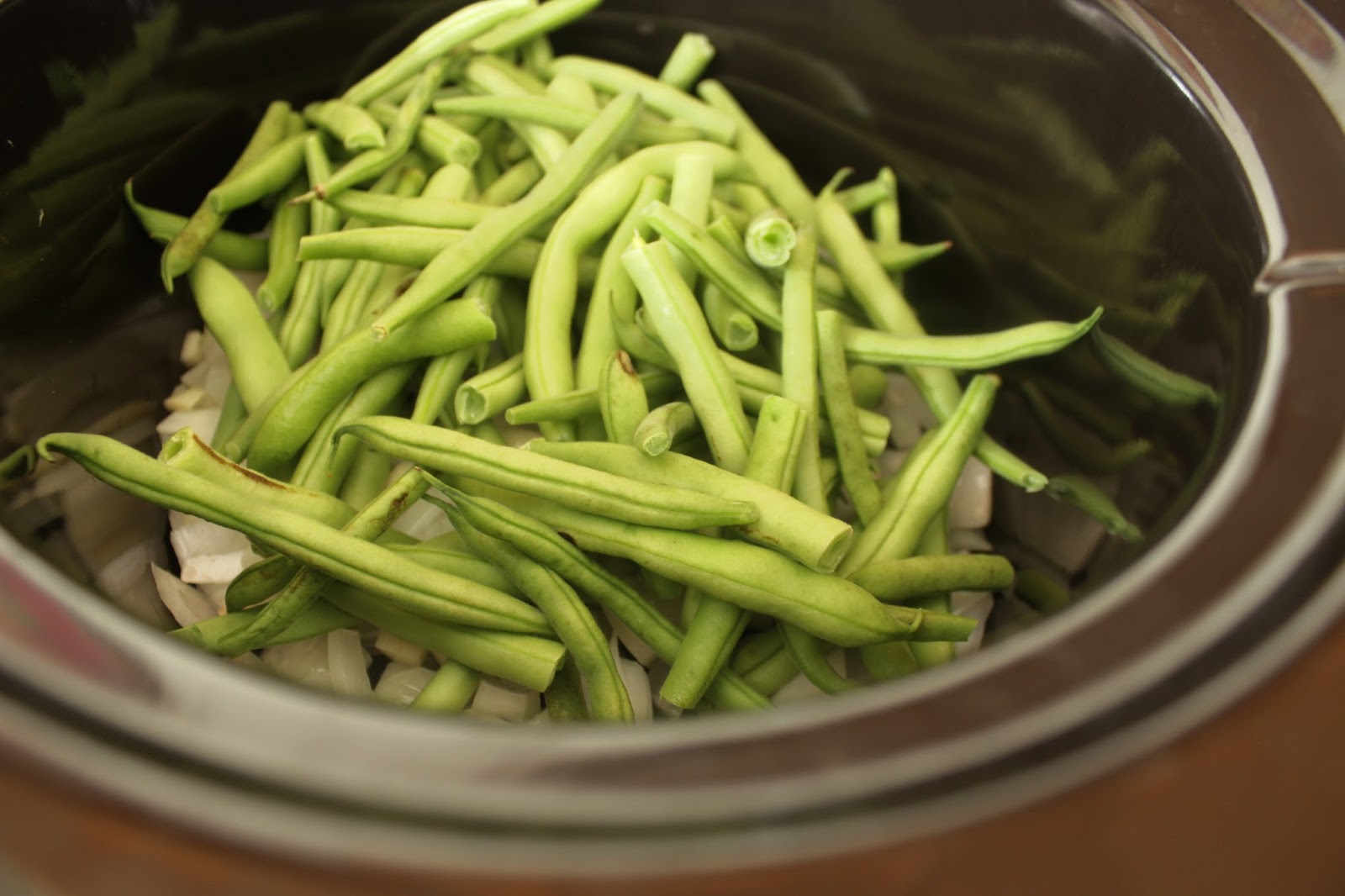 Fake it till you make it! (Southern Smothered Green Beans in the crock