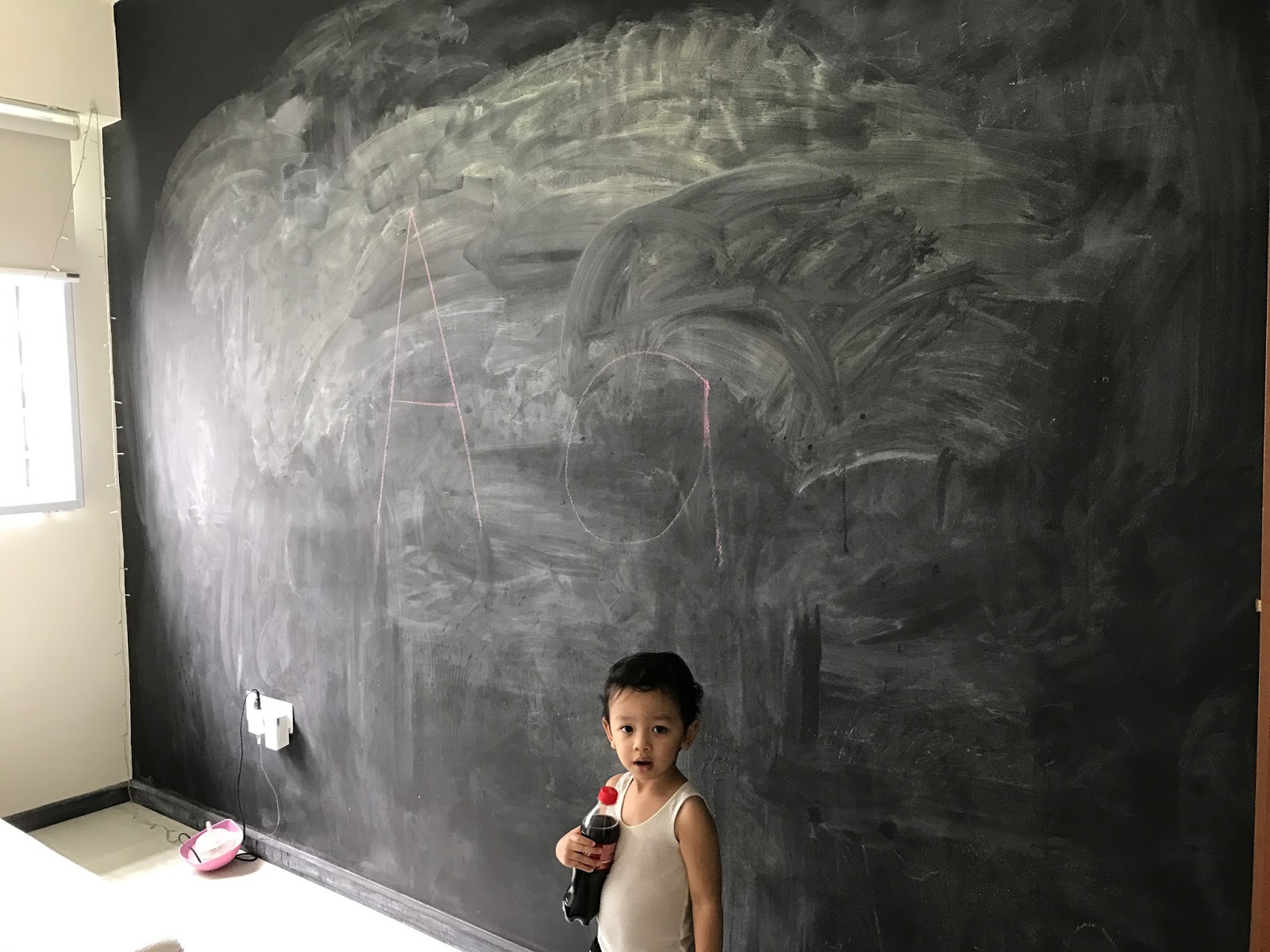Ja HOW TO CLEAN CHALKBOARD WALL