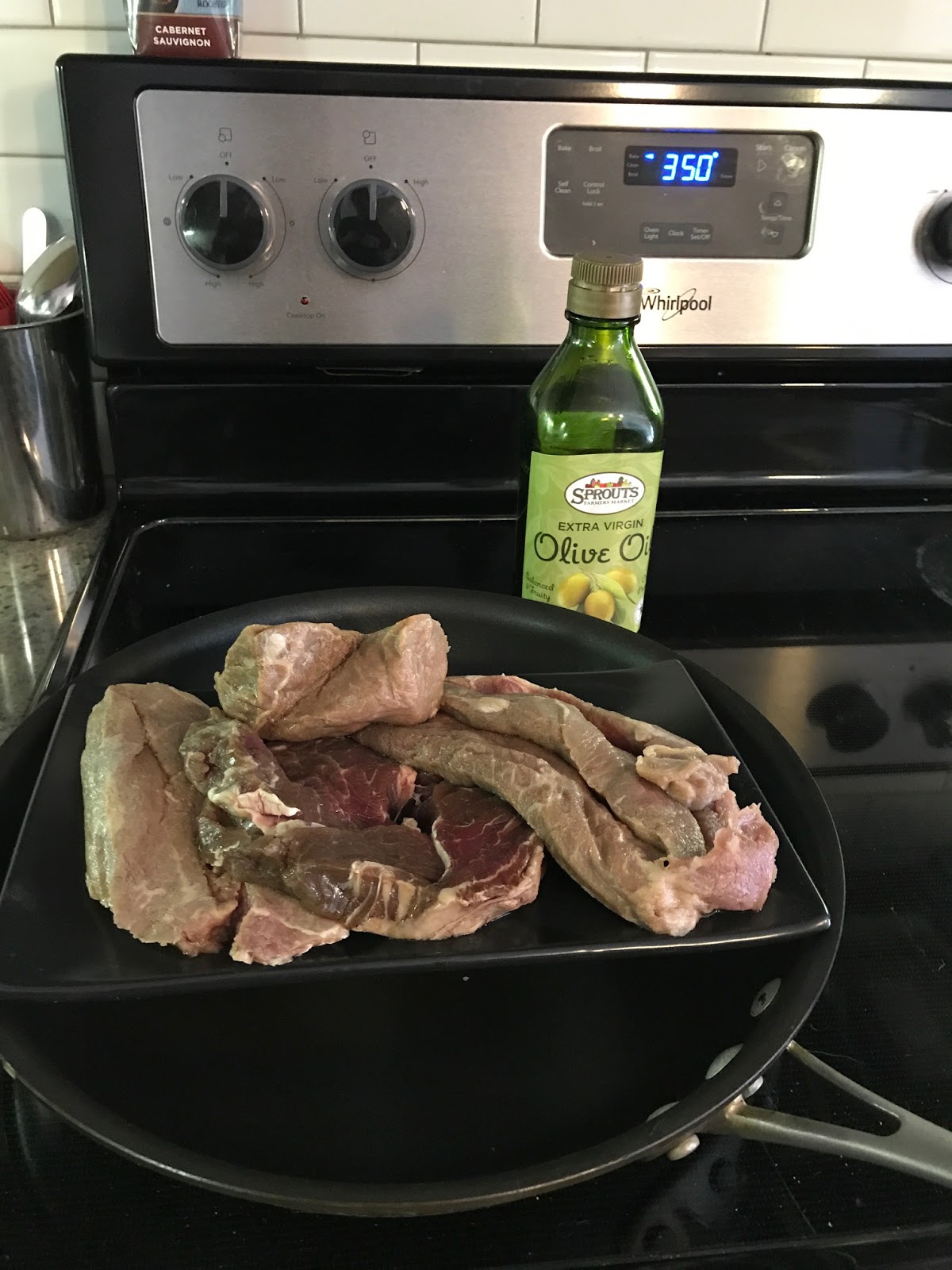 HOMEMADE PET TREATS AND RECIPES STEAK BONES, steak dog bones, steak