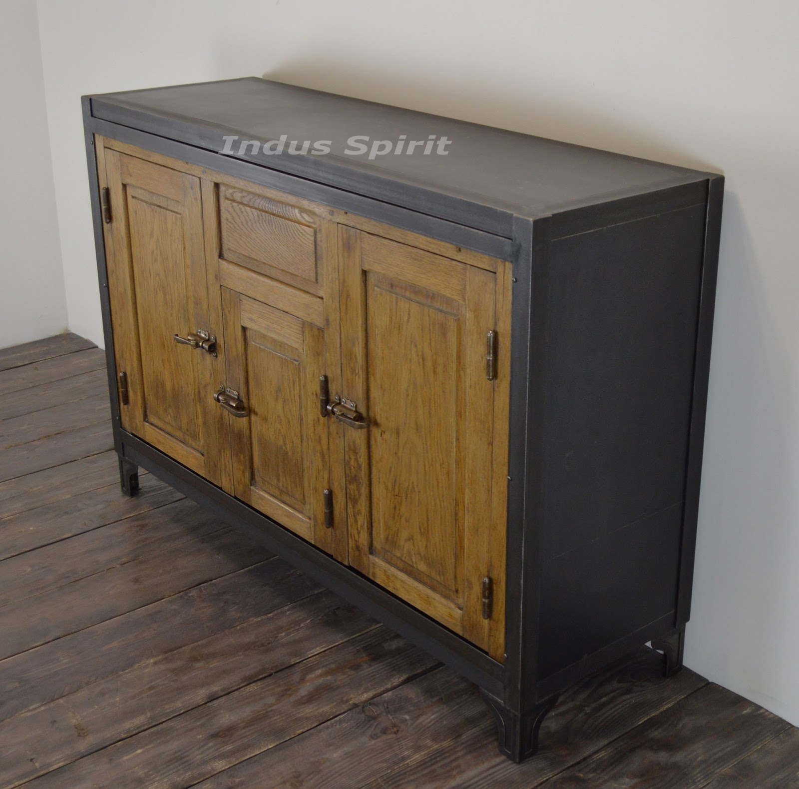 Buffet vintage métal et bois