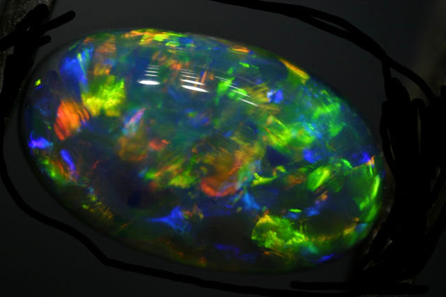 Mengintip Pertambangan Batu Opal Australia