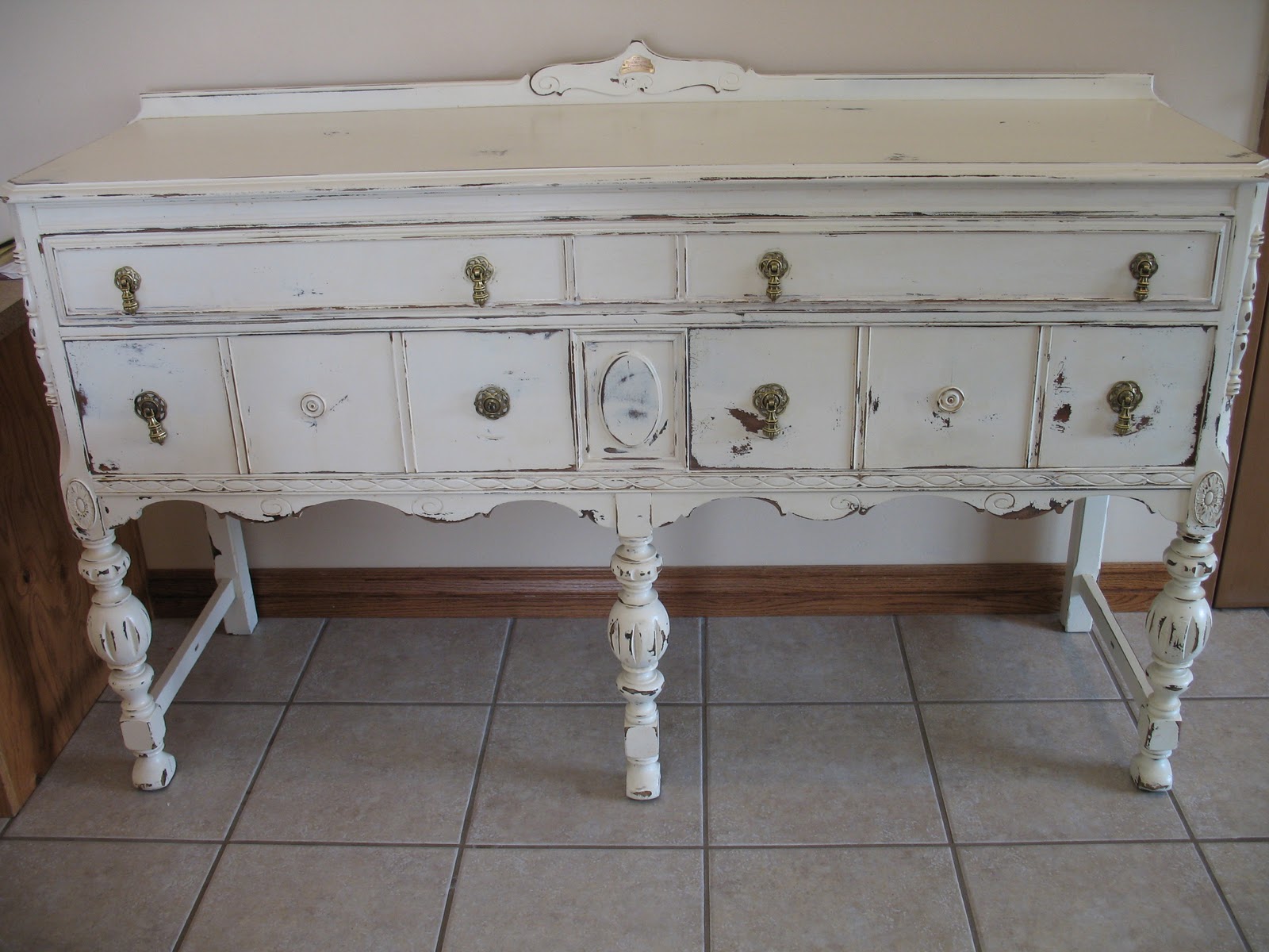 Creatice Shabby Chic Buffet Table for Large Space