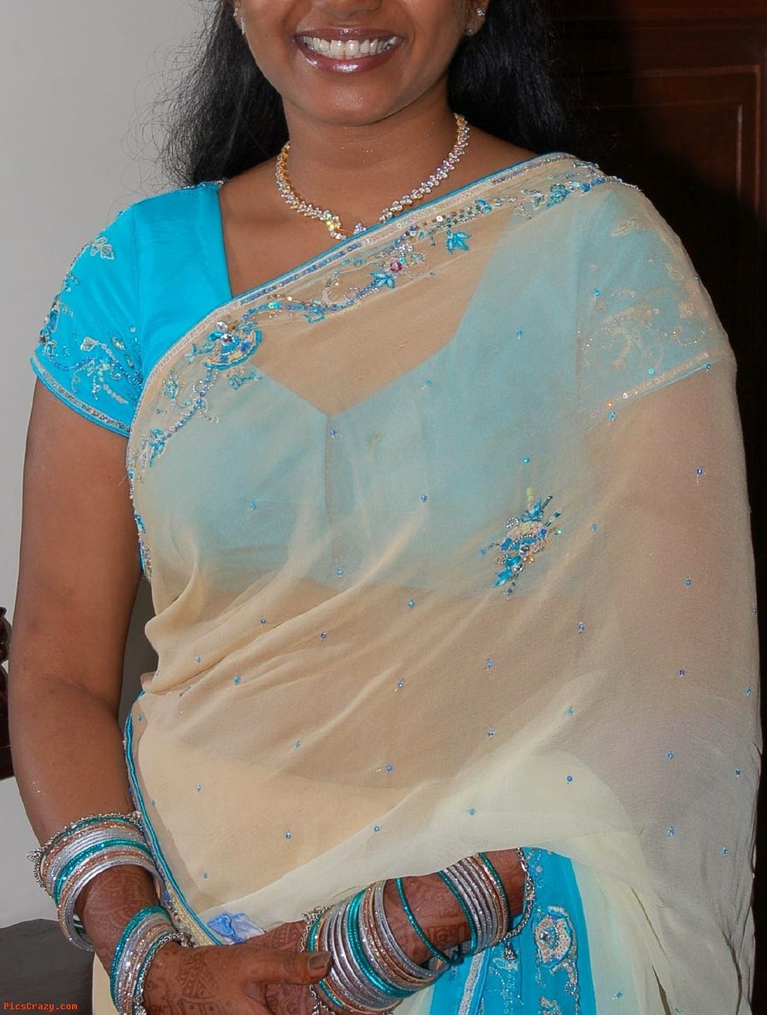 sexy tamil housewives photos