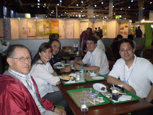 APIMONDIA 2011. El equipo de APIPUZZLE junto al Maestro Téxon