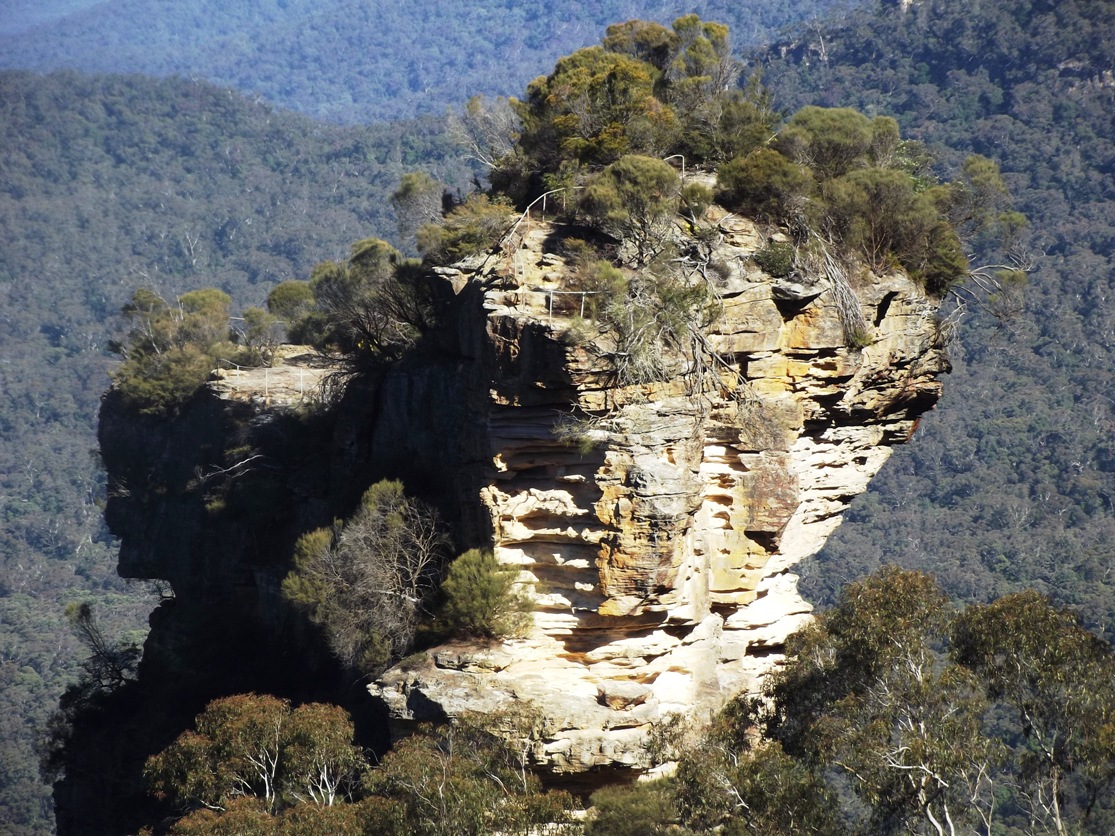 John's Blue Mountains Blog THE ORPHAN ROCK, KATOOMBA BLUE MOUNTAINS