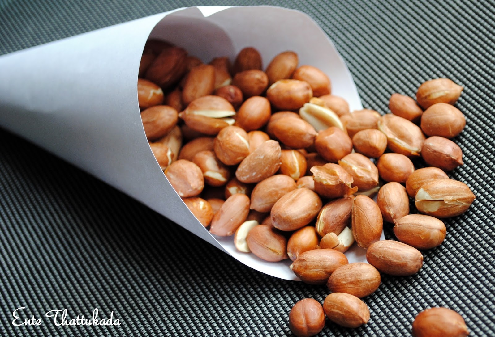 Ente Thattukada Roasting Peanuts in Microwave oven