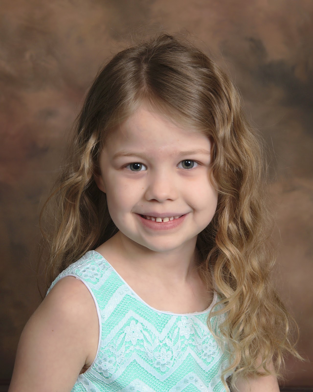 Our Beautiful Blessings!: Ella's 6 Year Pictures!