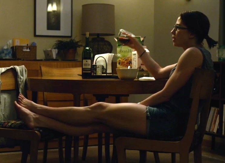 Her Calves Muscle Legs: Carrie Coon from the film Gone Girl.