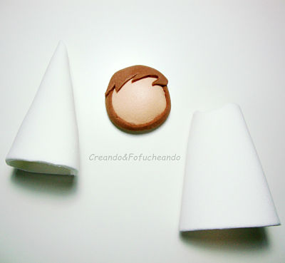 cabeza-y-ropa-como-hacer-un-fofubroche-de-nazareno-en-goma-eva